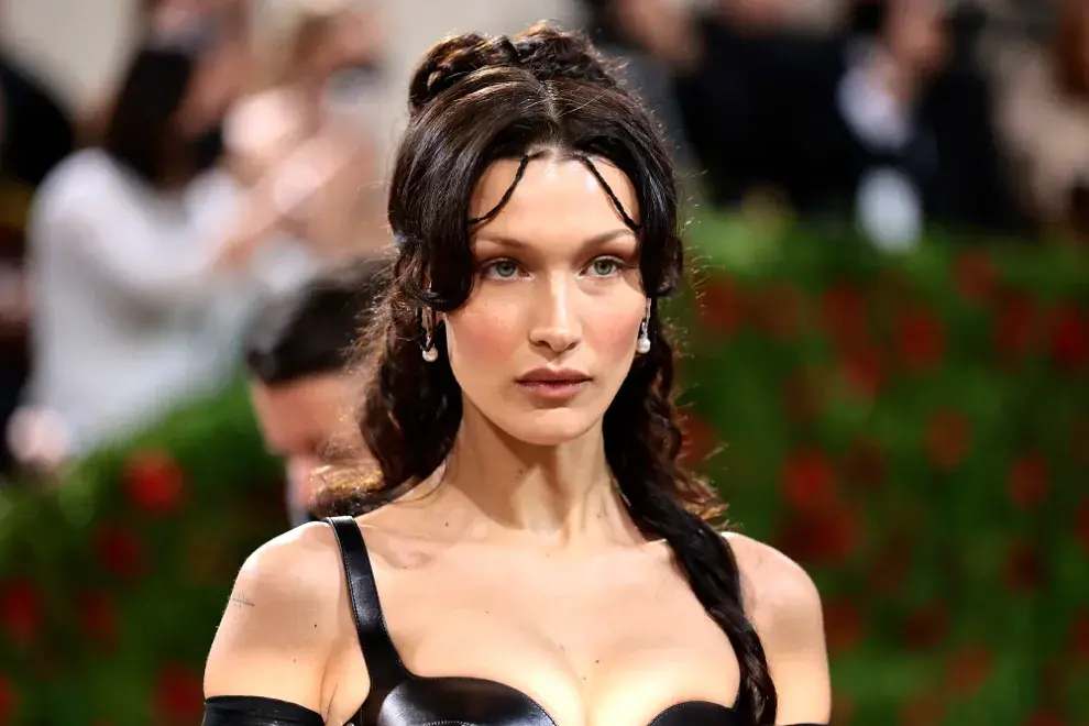 Bella Hadid y su lucha contra la enfermedad de Lyme.