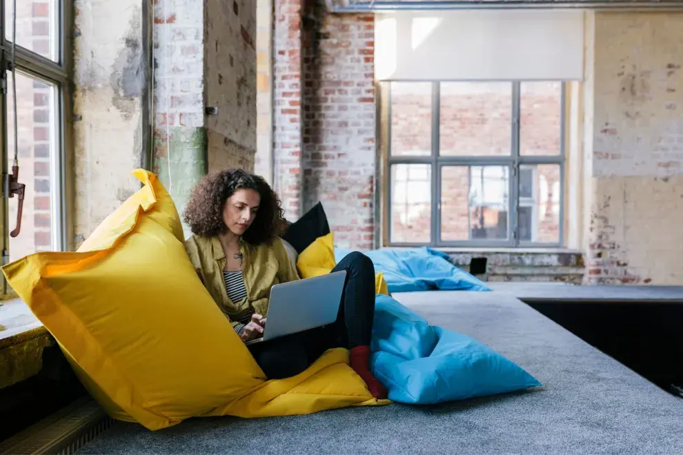 ¿Por qué es importante la relajación para mejorar la calidad de vida y el empleo?
