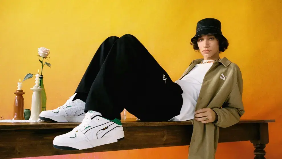 La colección incluye modelos icónicos de zapatillas PUMA y prendas de indumentaria.