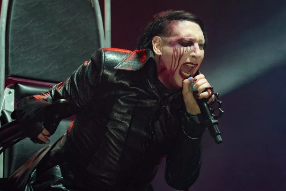 Marilyn Manson fue condenado por agredir a una camarógrafa