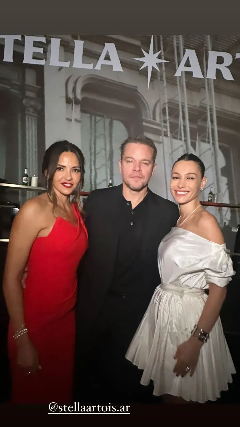 Pampita con Matt Damon y la esposa del actor, la argentina Luciana Barroso.