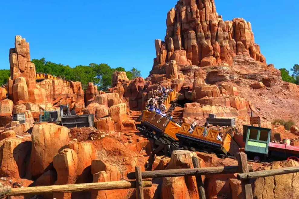 Sucedió en Magic Kingdom, en Florida. El animal ingresó al parque y tuvieron que cerrarlo temporalmente.