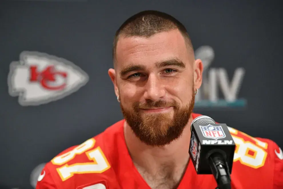 Travis Kelce es un jugador de fútbol americano