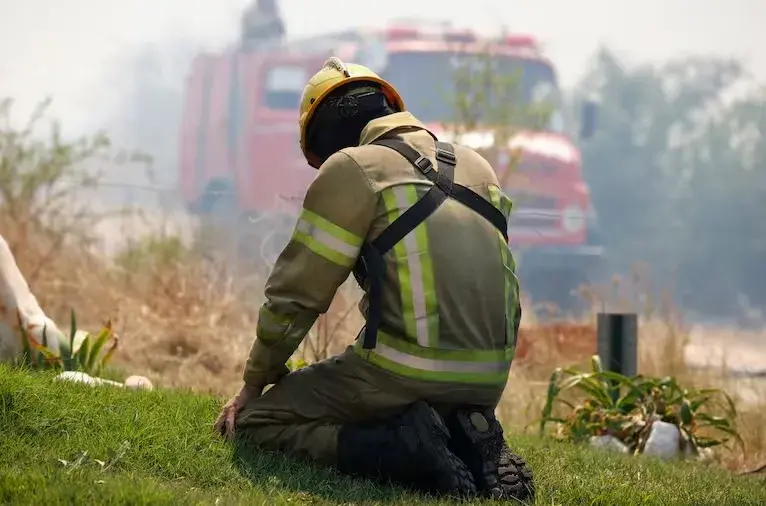 El agotador trabajo de los bomberos en los incendios en Córdoba.