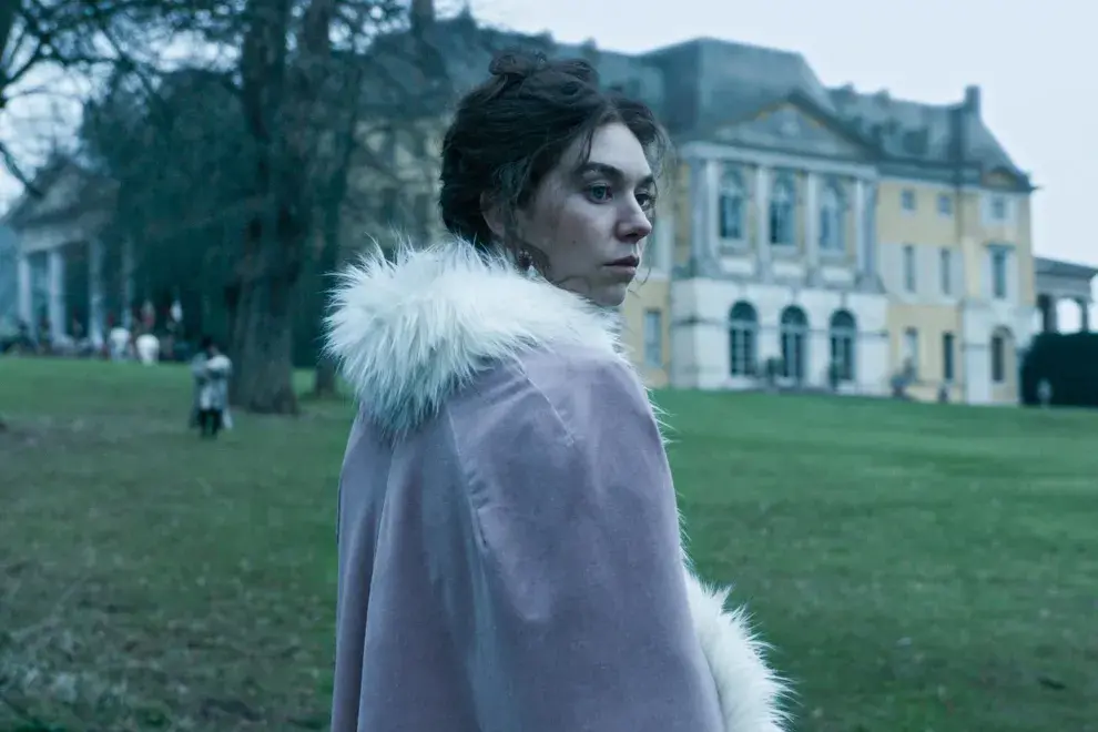 Vanessa Kirby interpreta a Josefina de Beauharnais.