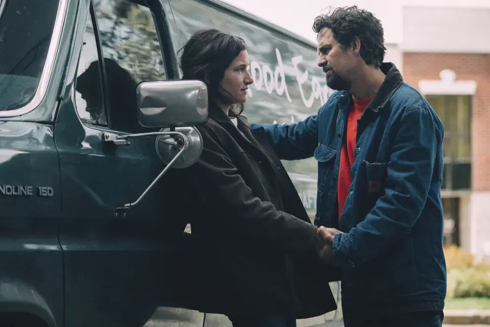 Kathryn Hahn da vida a la exmujer de Dominick, el personaje de Mark Ruffalo.