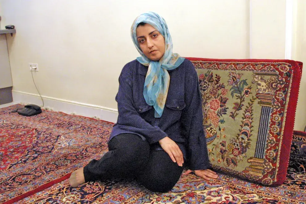 La activista de derechos humanos iraní Narges Mohammadi ganó el Premio Nobel de La Paz.