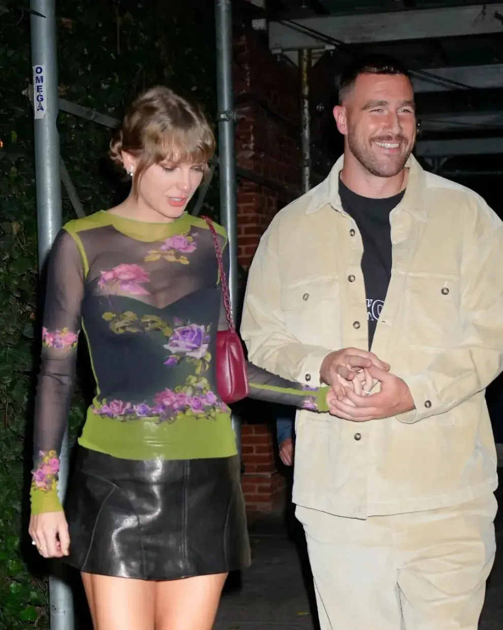 Taylor Swift, por segunda noche, fue fotografiada con Travis Kelce.