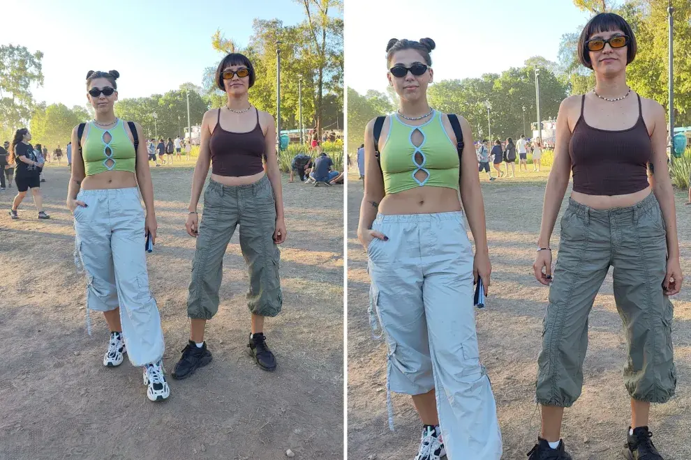 Con pantalones abuchonados y croptops, amamos la combinación de estas amigas.
