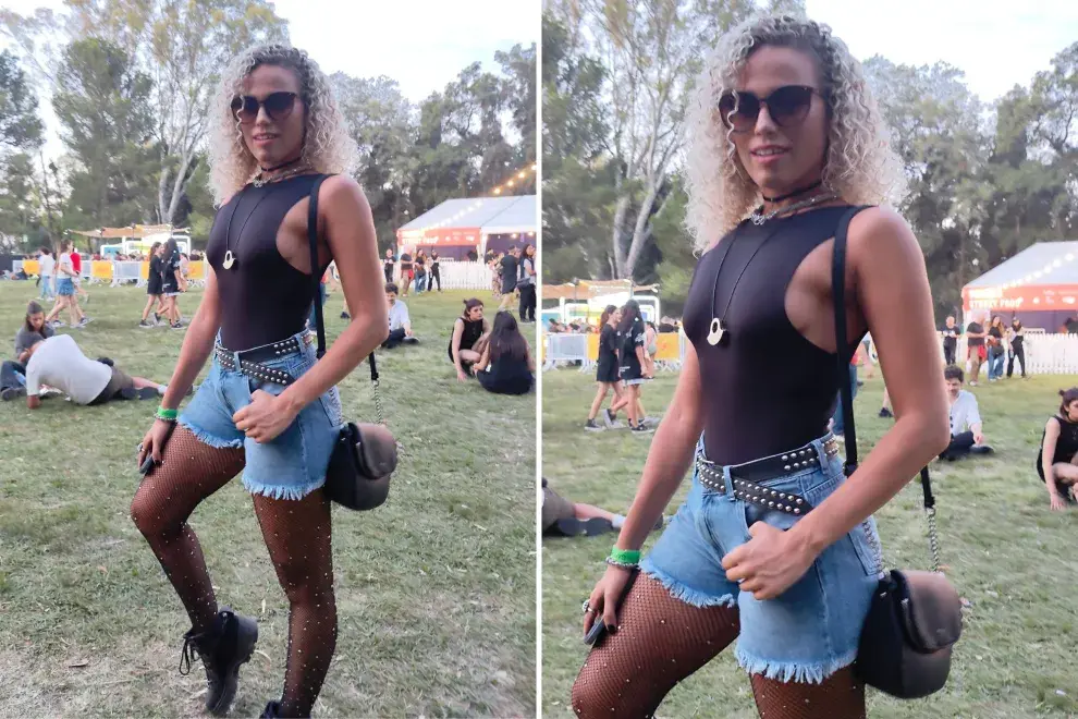 Súper rockero, el detalle increíble de este look son las medias negras semitransparentes con brillitos. Amamos.