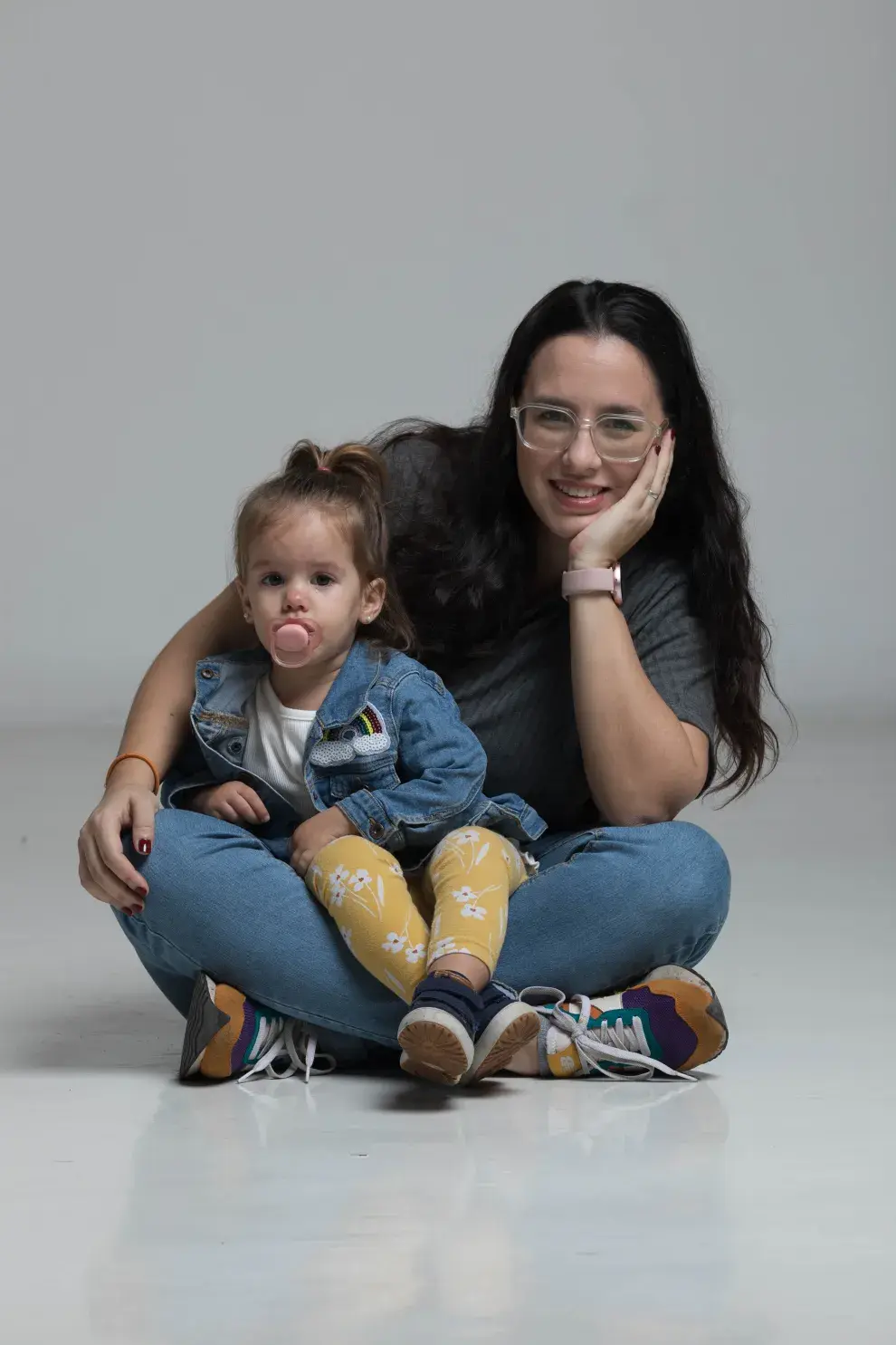 Mery (@meryyantorno) tiene 35 años y su hija, Emilia, nació en la semana 35 porque María tenía la presión alta y la bebé ya no crecía bien en el útero. Estuvo internada 21 días en neonatología.