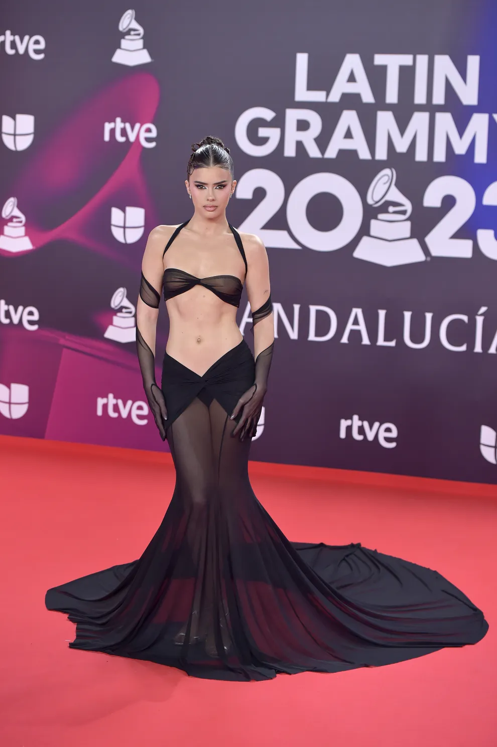 Mar Lucas en la alfombra roja de los Latin Grammy 2023.