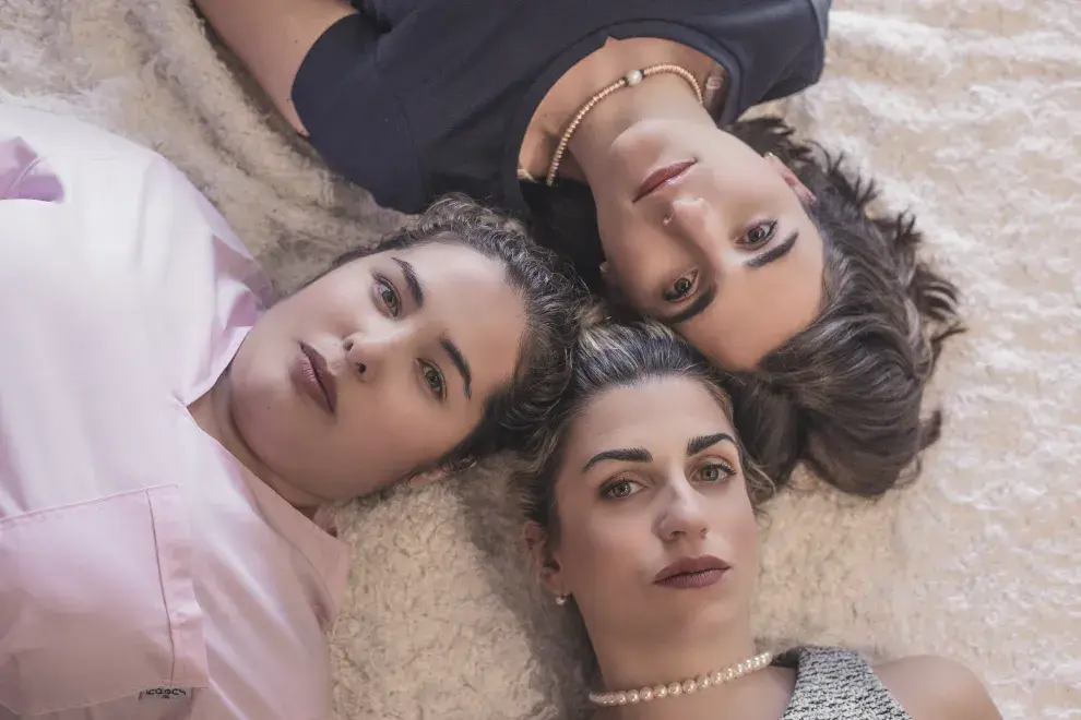 "Las cuñadas" bucea en las profundidades de una familia de clase alta que busca ocultar secretos familiares.