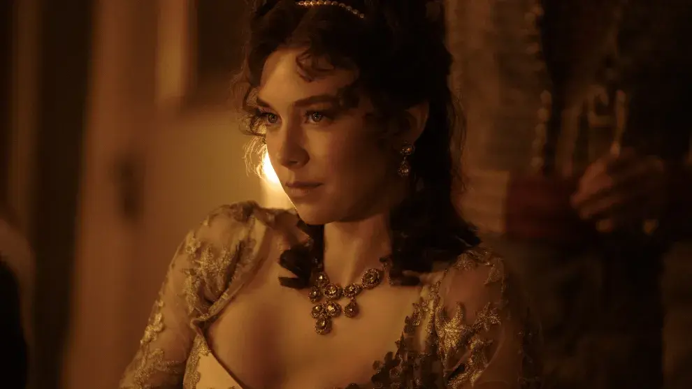 Vanessa Kirby interpreta a la ambiciosa Josefina.