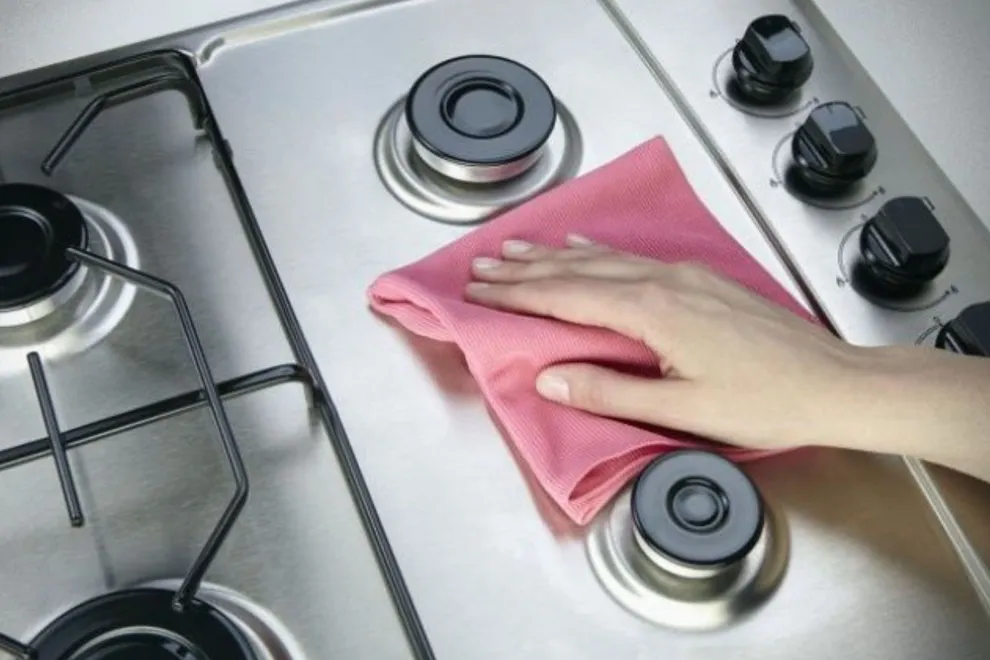 Este es el mágico truco de limpieza para limpiar las hornallas de la cocina en 30 minutos. 