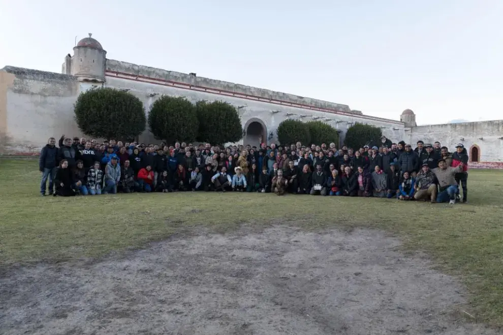 La famosa novela latinoamericana de Laura Esquivel, que comenzó a filmarse en septiembre pasado, acaba de terminar con todas las grabaciones.