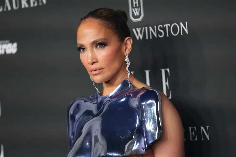 El look futurista de Jennifer Lopez.