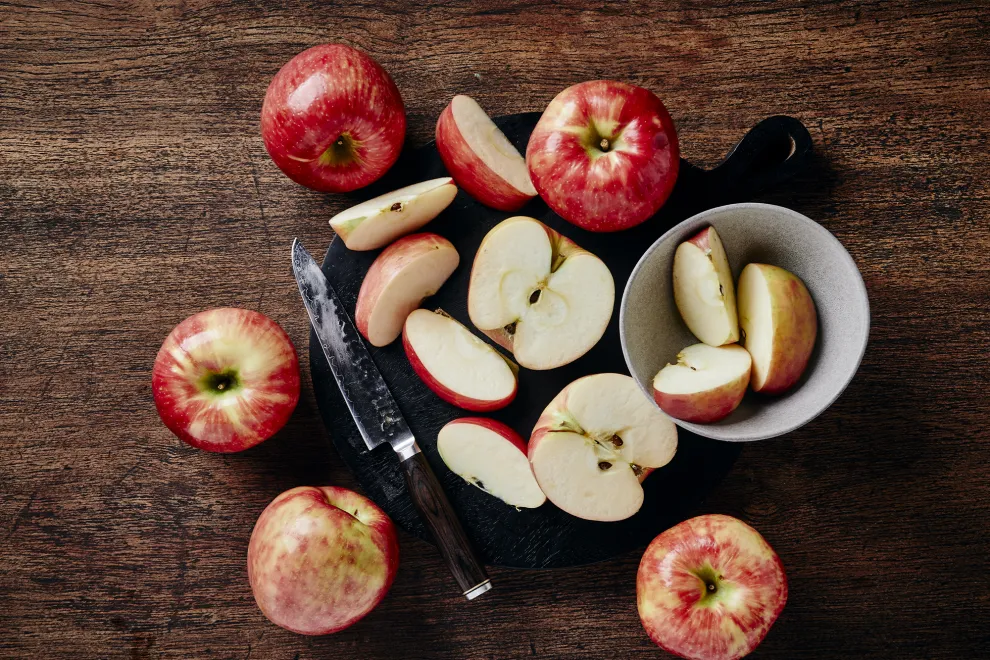 Los siete beneficios de incorporarle manzana a la ensalada.