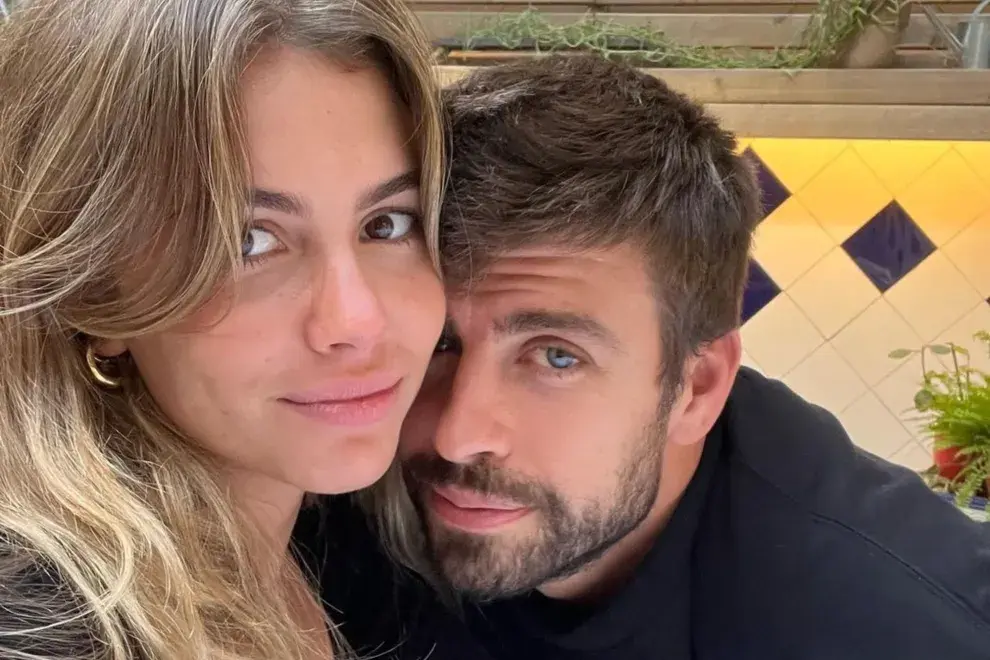 El futbolista, Gerard Piqué, y su joven novia, Clara Chía estaríana punto de dar el sí. Cuándo, dónde y cómo, todas los detalles a continuación. 