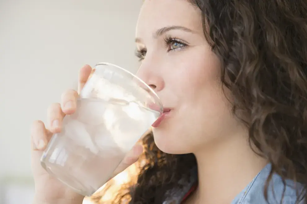 Estos Son Los 10 Beneficios De Tomar Agua - Ohlalá