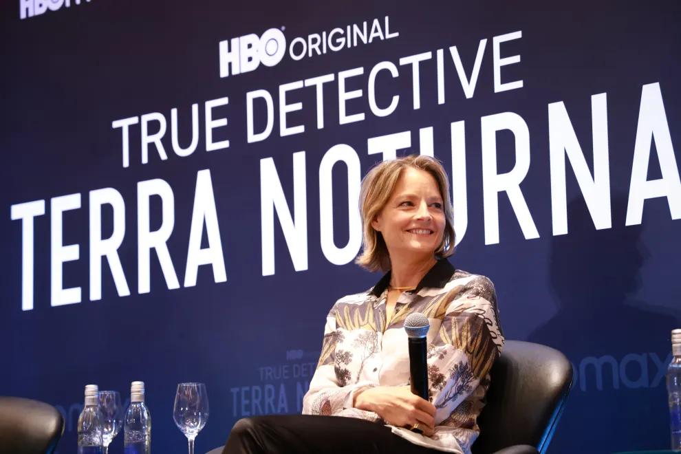 Jodie Foster y Kali Reis durante la conferencia de prensa sobre la cuarta temporada de True Detective.