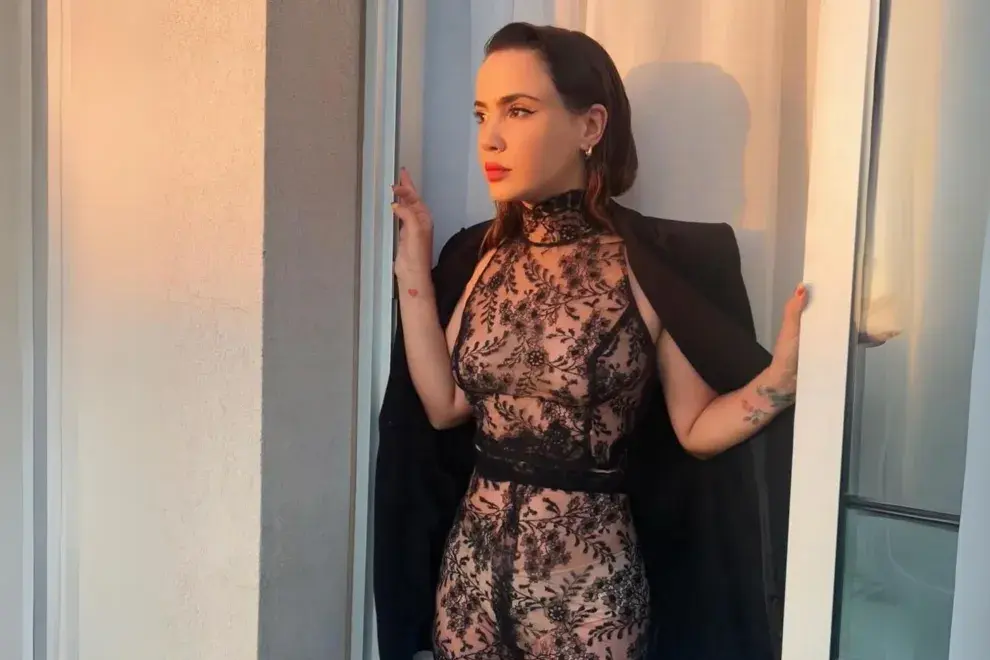 Celeste Cid compartió fotos en su cuenta de Instagram y mostró su look con transparencias.
