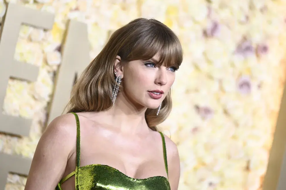 La reacción viral de Taylor Swift y los mejores momentos de los Golden Globes 2024