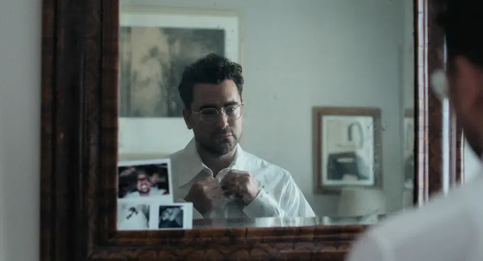 Dan Levy escribe, dirige y protagoniza esta dramedia romántica. 