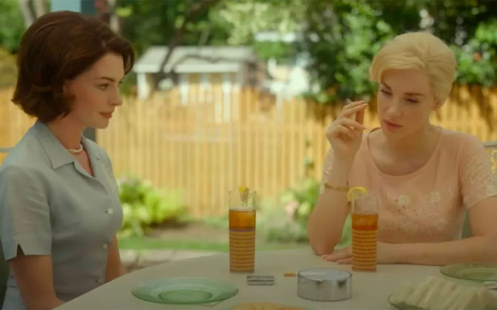 Anne Hathaway y Jessica Chastain en un momento de intimidad para estas dos amigas.  