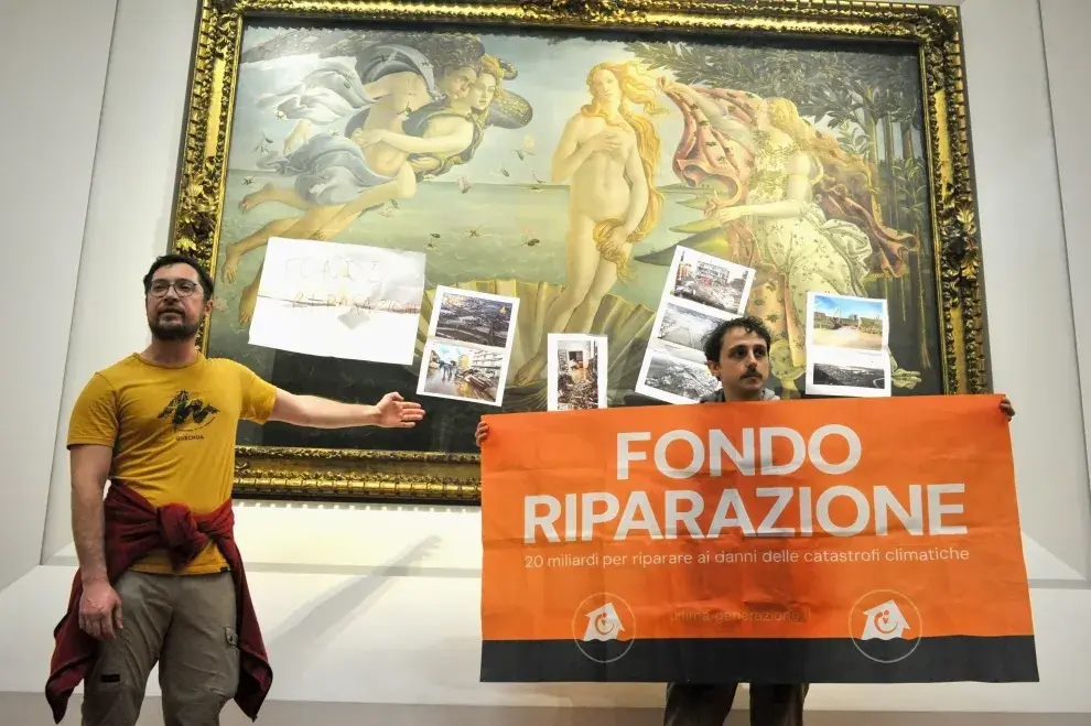 Activistas climáticos atacaron el Nacimiento de Venus, de Botticelli.