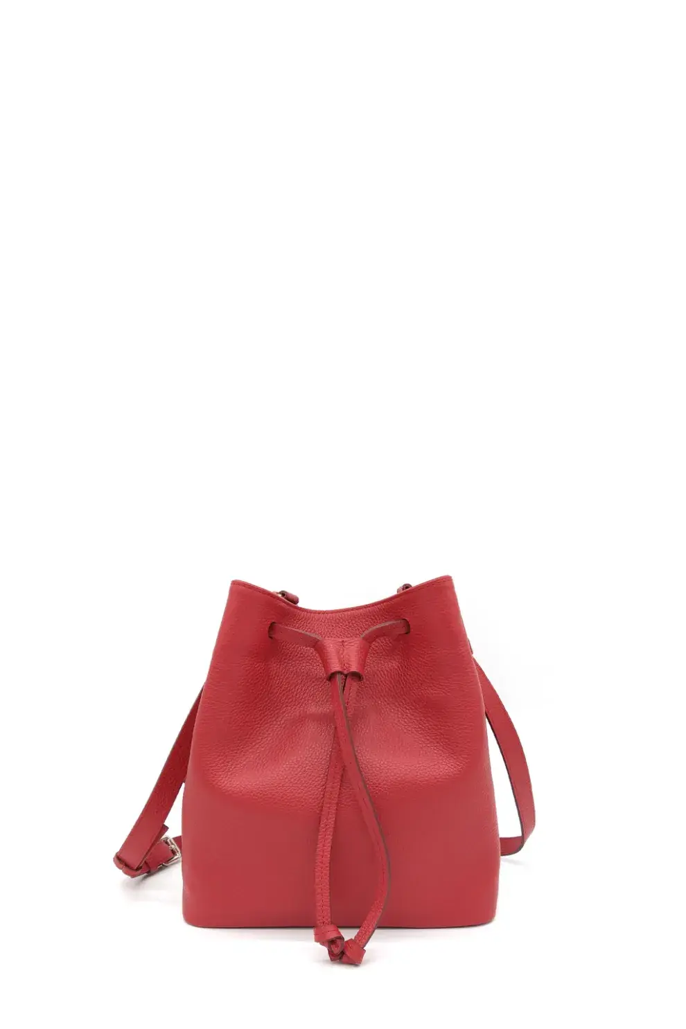 Un modelo que combina dos tendencias: el color rojo y el formato de cartera "bucket" (o "balde", en español). Es de @sanchezacosta
