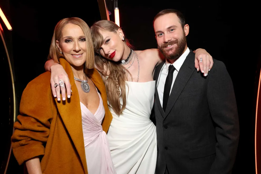 Céline Dion, Taylor Swift y su hijo en la entrega de los Grammy