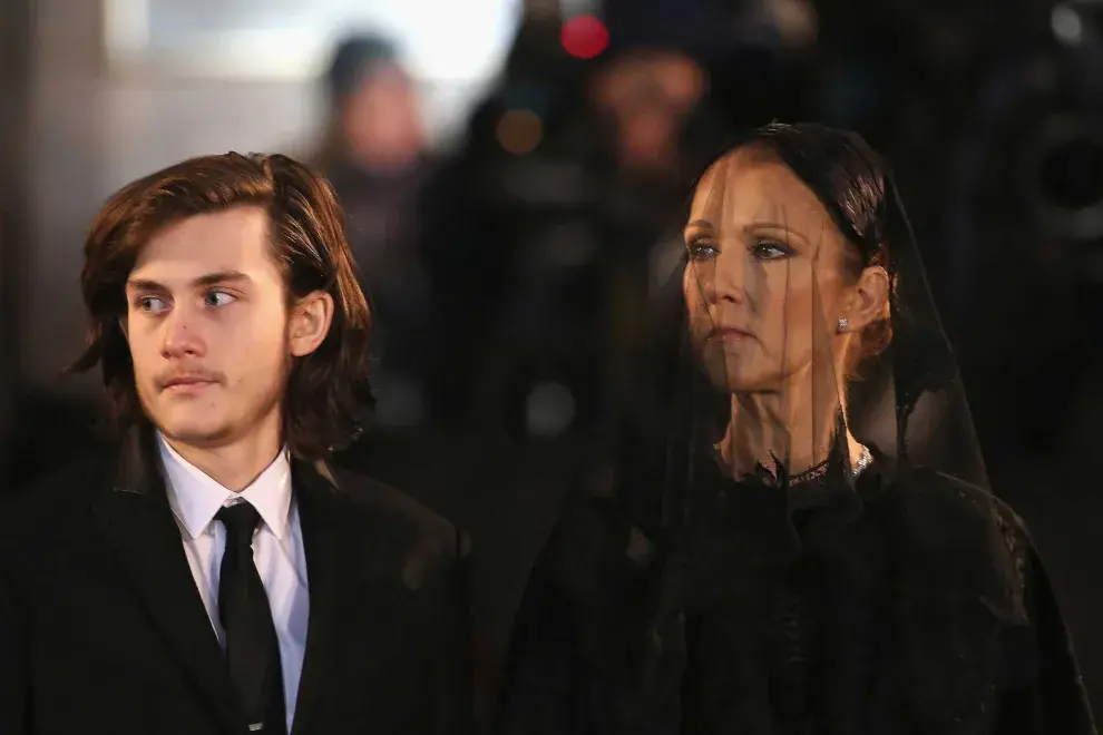 Céline Dion y su hijo en el entierro de René Angélil