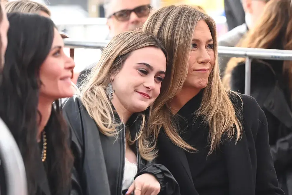 Coco Arquette, junto a su madre, Courteney Cox, y su madrina, Jennifer Aniston.