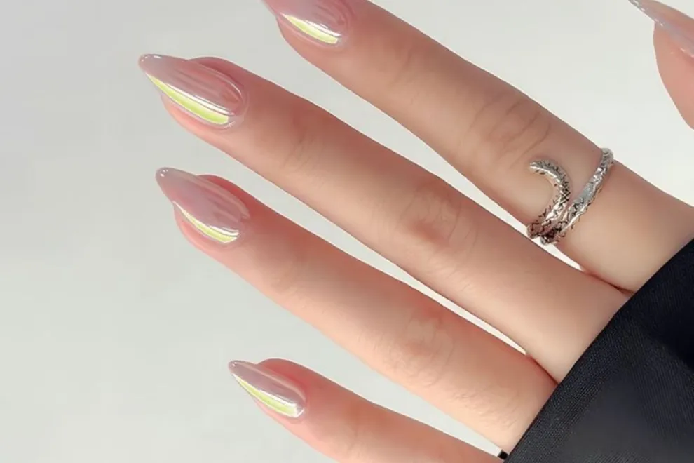 9 diseños de nail art para uñas almendra.