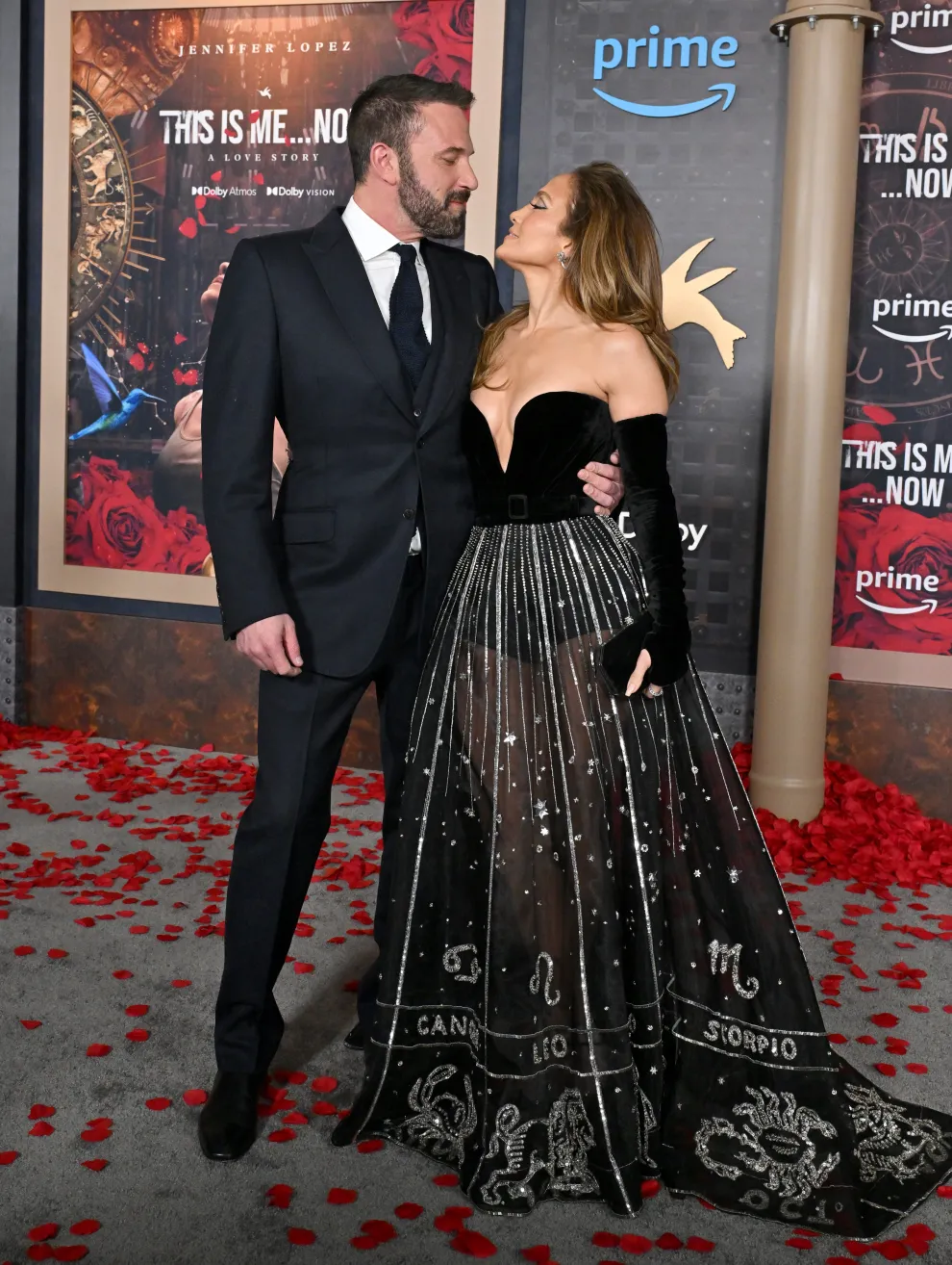 Jennifer Lopez y Ben Affleck en la premiere de This Is Me… Now: A Love Story, en Los Ángeles.