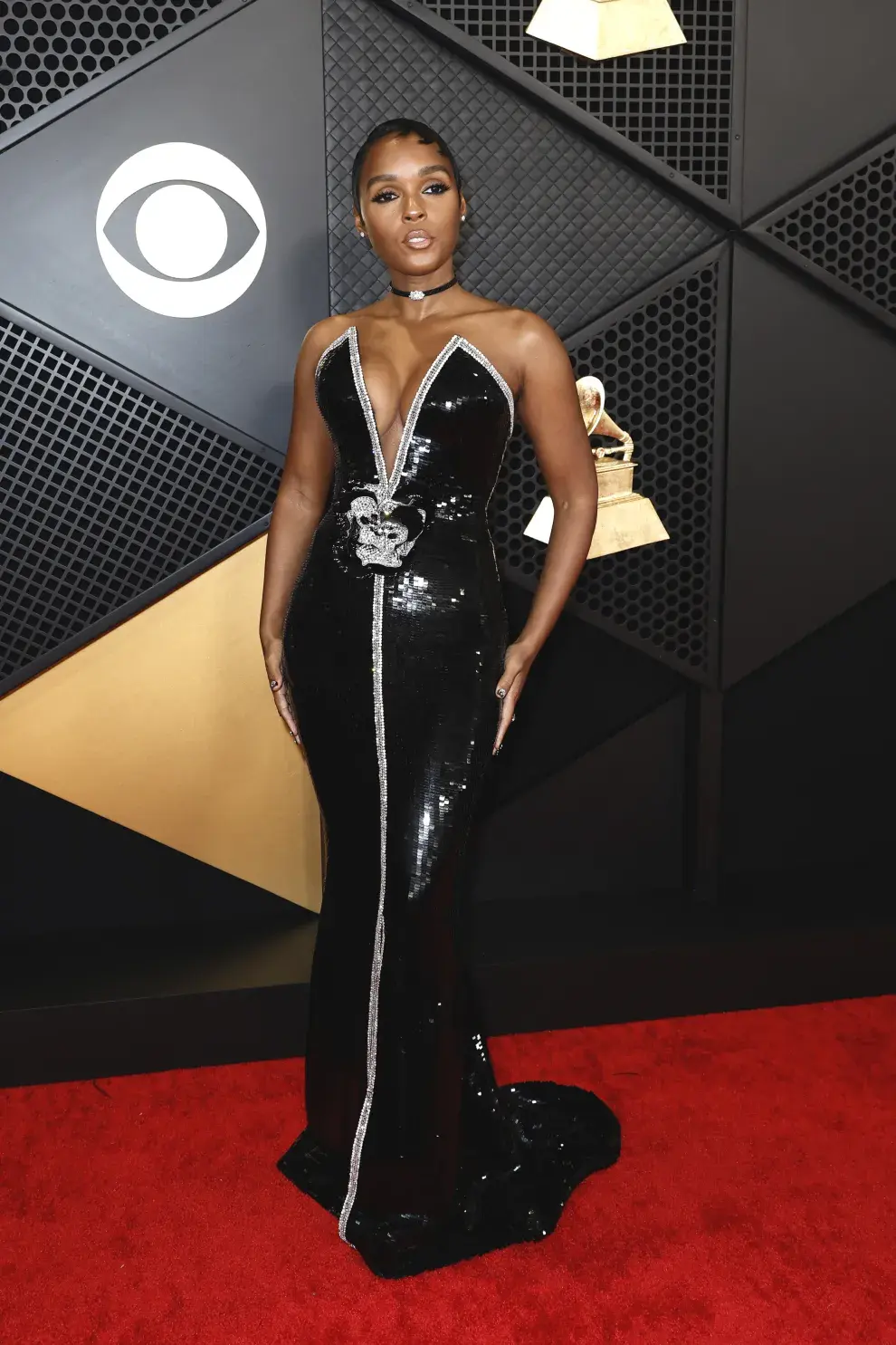 Janelle Monáe en la alfombra roja de los Grammy 2024.