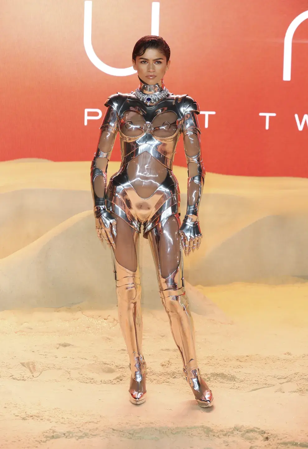 Zendaya "robot", en la premiere de Duna: Parte 2, en Londres el 15 de febrero.