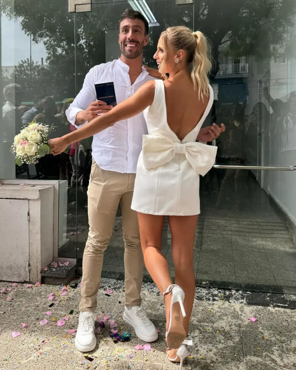 El look total white de Juli Puente.