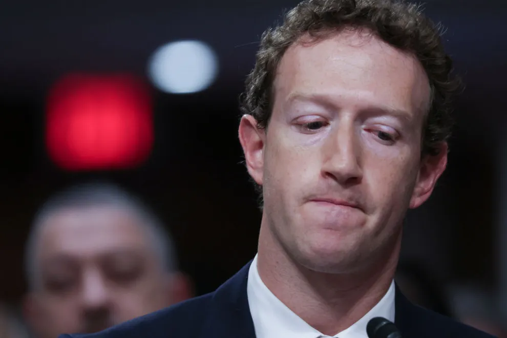 Mark Zuckerberg debió responder por acusaciones contra la seguridad de las redes sociales que lidera.