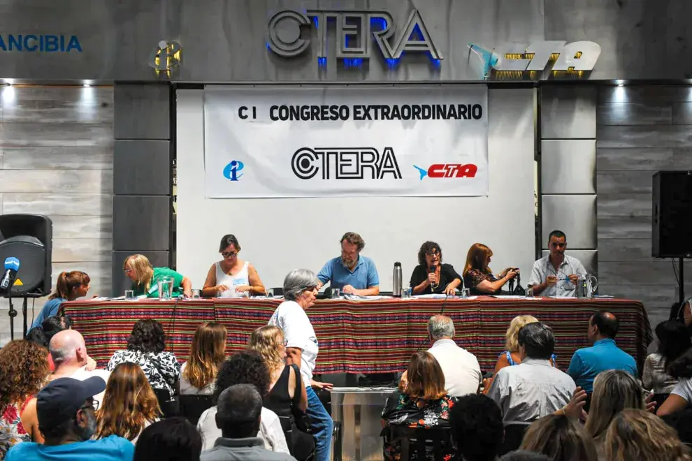 En un congreso de Ctera se decidió el aro nacional del lunes próximo por 24 horas.