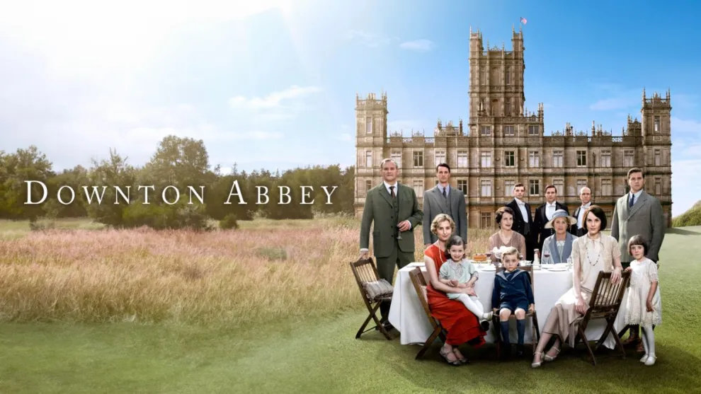 El elenco de Downton Abbey, serie que regresa con nueva temporada en 2024.