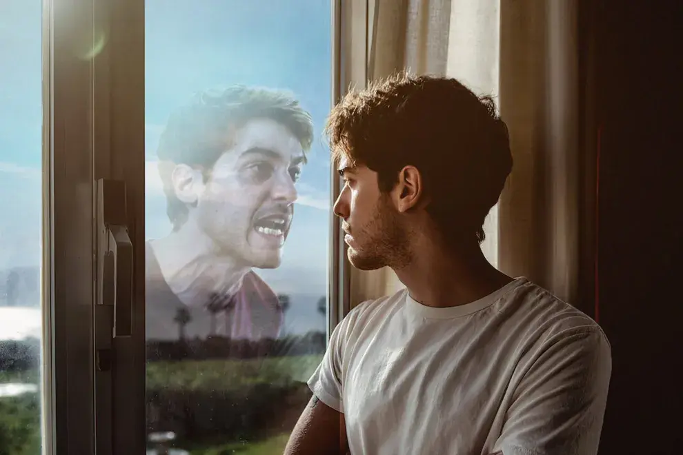 Todos quieren salvarse, la serie italiana furor en Netflix.