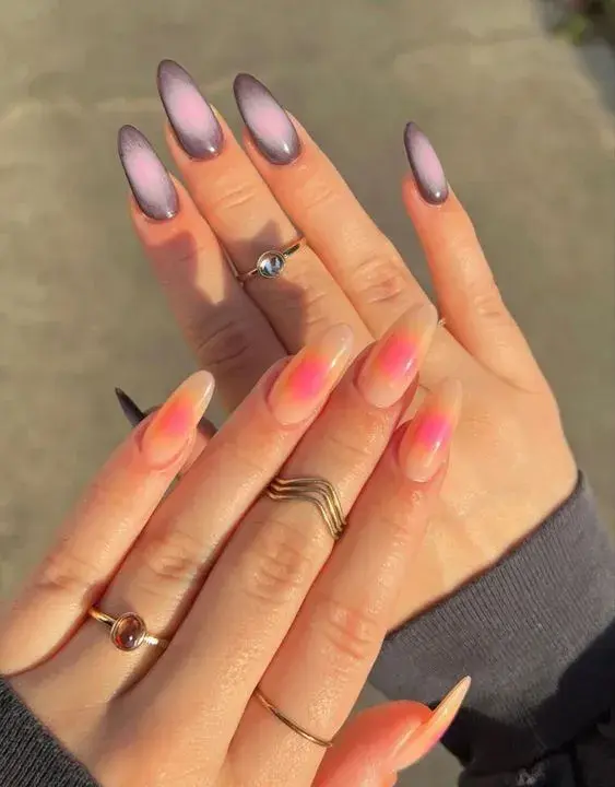 ¿No te podés decidir por un solo color? Animate a jugar un poco y combiná tus aura nails con un tono diferente en cada mano.