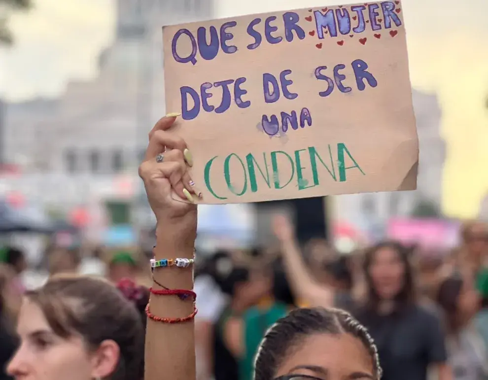 Reclamos en la marcha del 8M.