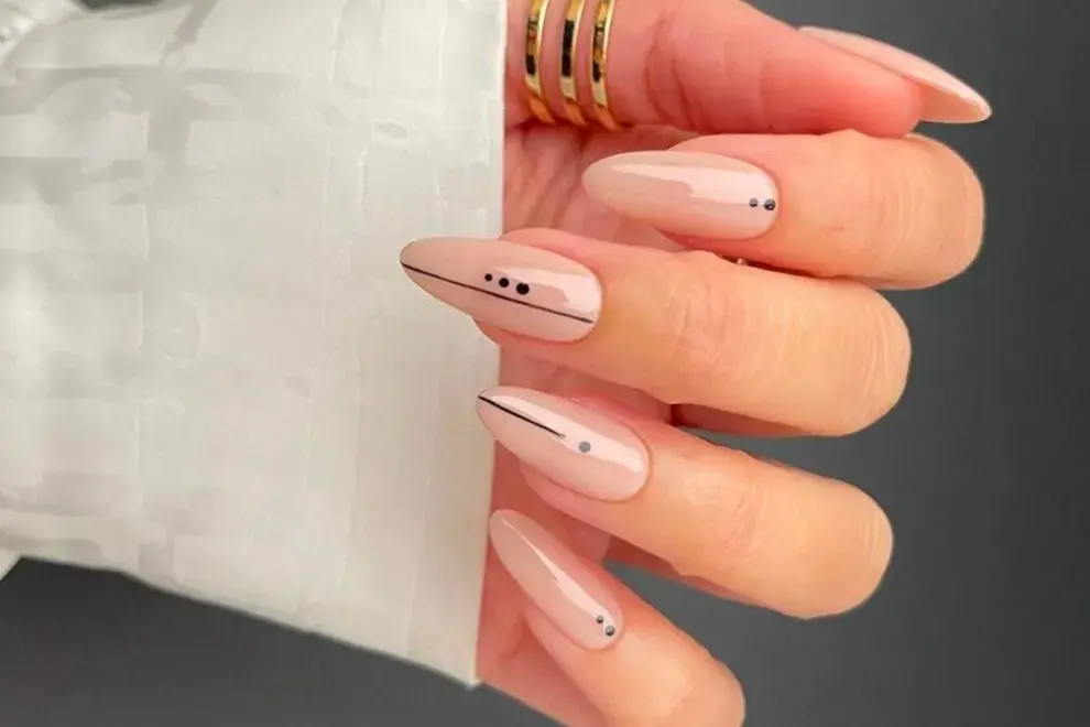 12 diseños de line nail art que son tendencia y te van a copar.