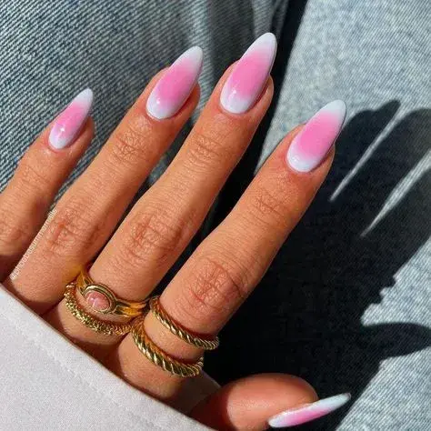 En rosa y blanco, ideales para despedir el verano que se acaba.