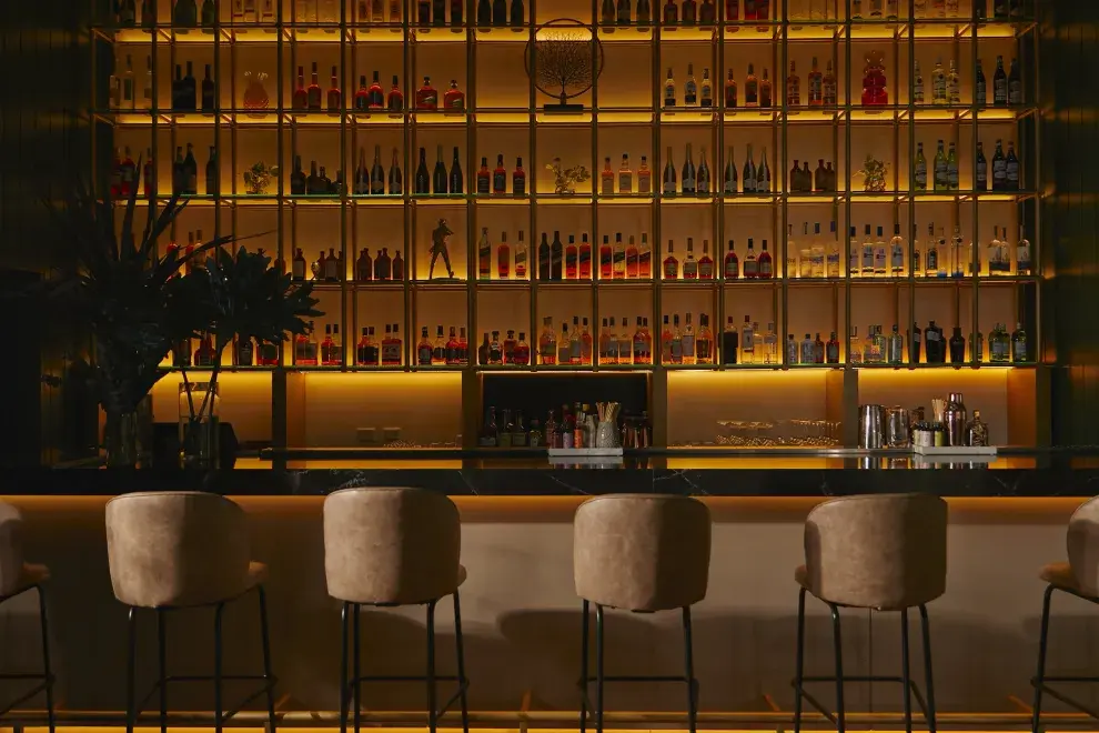 Felicia Bar