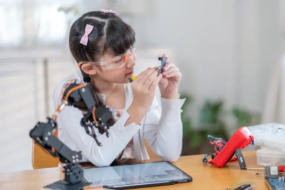 ¿Cómo incentivar el aprendizaje de STEM en las niñas?