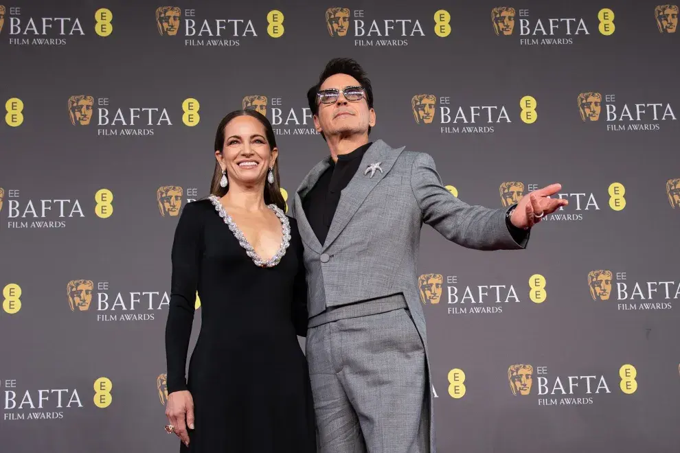 Robert Downey Jr. durante la red carpet de los BAFTA.